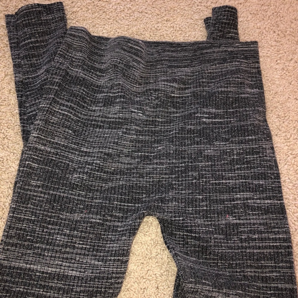 Soft cute grey leggings!